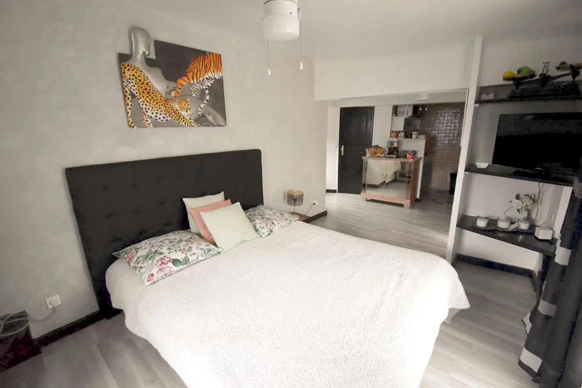 Studio Climatise Et Sa Terrasse Privee En Villa La Trinité Kültér fotó